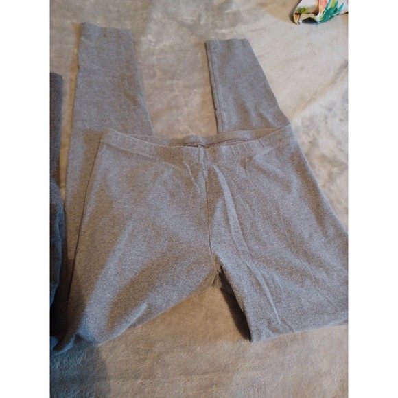 Ann Taylor Loft lot of 2 pair leggings. Sz. M. Ankle length and Capri length. - Picture 2 of 8